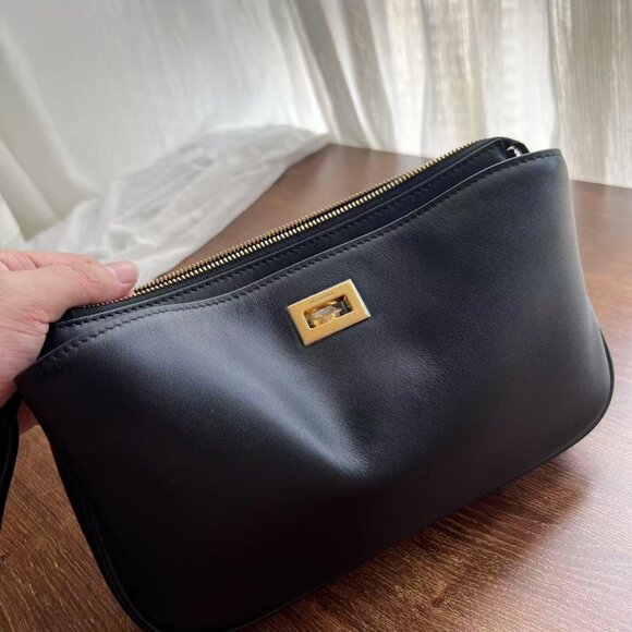 Balenciaga Rodeo Sling Pochette in Black - Picture 5 of 14